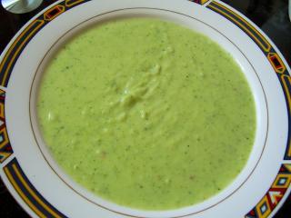 schnelle broccolicremesuppe