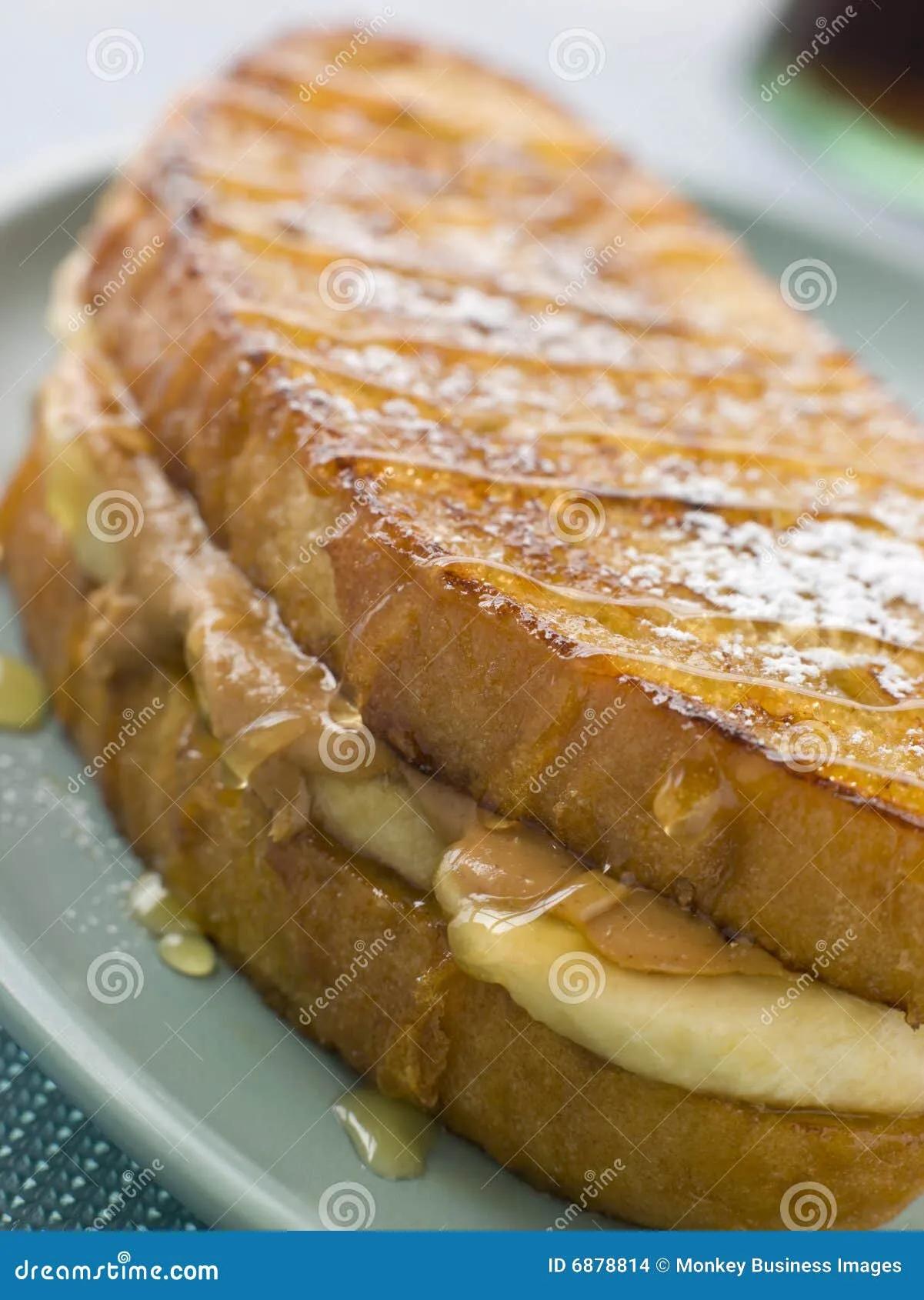 Erdnussbutter Und Banane Eggy Brot-Sandwich Stockfoto - Bild von ...