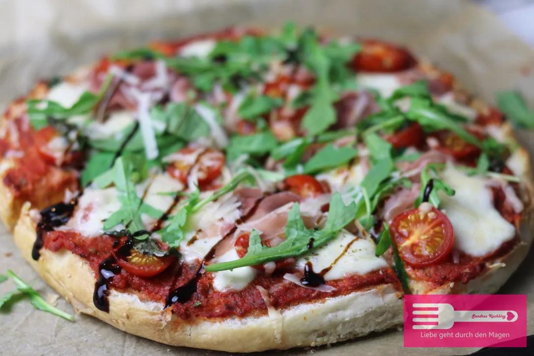 Fladenbrot Pizza mit Rucola und Parmaschinken - Sandras Kochblog
