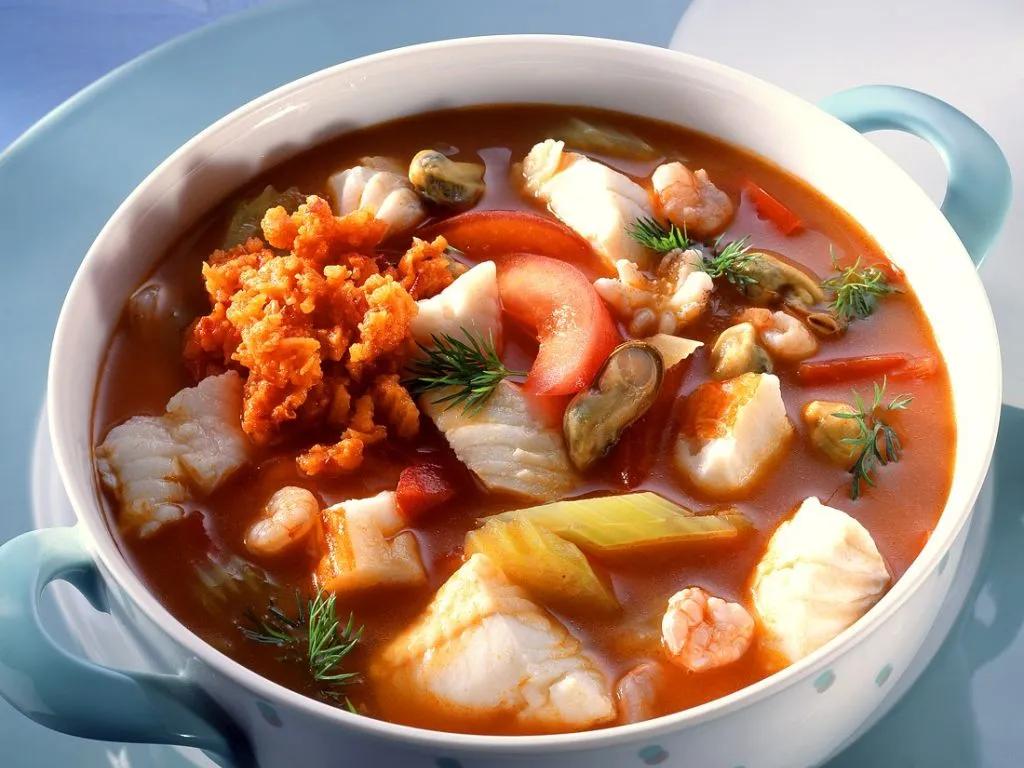 Spanische Fischsuppe Rezept | EAT SMARTER