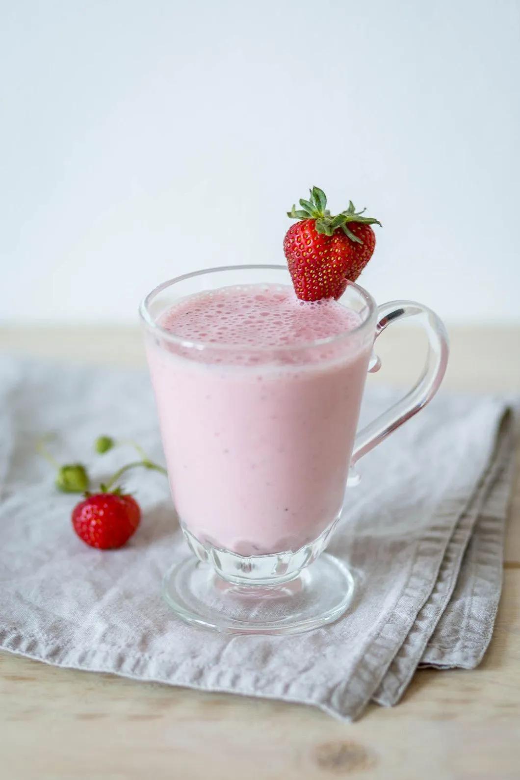 Fruchtig leichter Erdbeer-Smoothie - nordbrise | Erdbeer smoothie ...