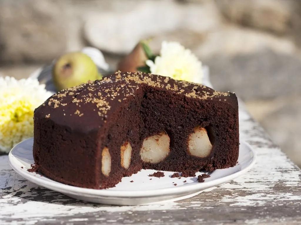 Schokoladen-Birnen-Kuchen Rezept | EAT SMARTER
