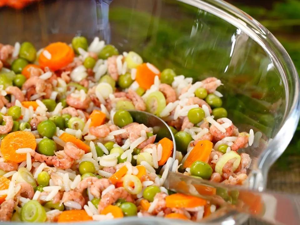 Erbsen-Reis-Salat mit Krabben – Hier leben