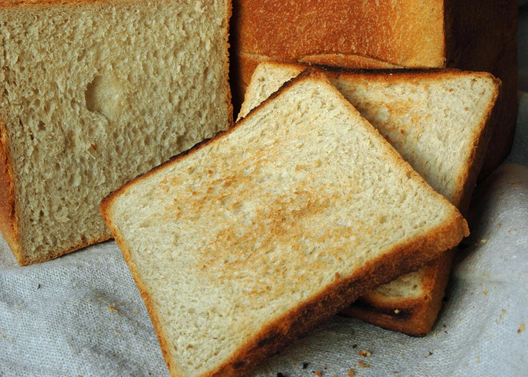 Dinkel-Toastbrot – Spelt Sandwich Bread | der brotdoc