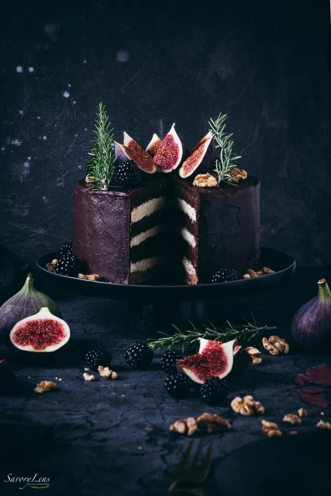 Schokoladen-Feigen-Torte mit Walnüssen – SavoryLens