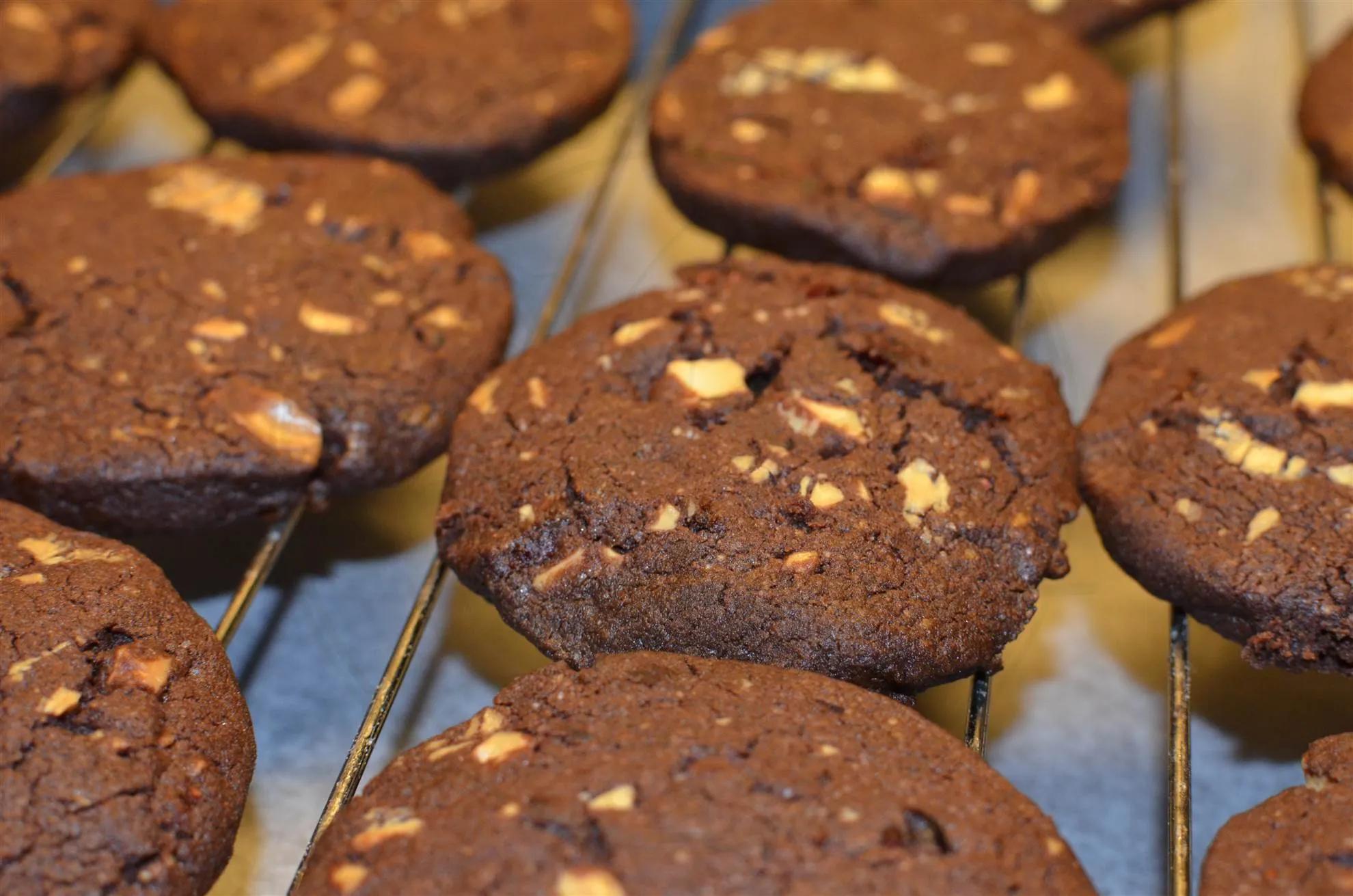 Dark Chocolate Cookies – Mit weißer Schokolade und Cranberries – Immer ...