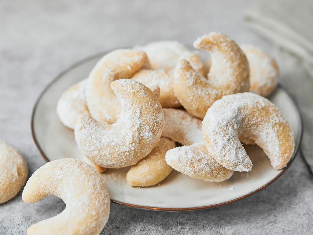 Vanillekipferl - Uromas bestes Rezept! | Einfach Backen