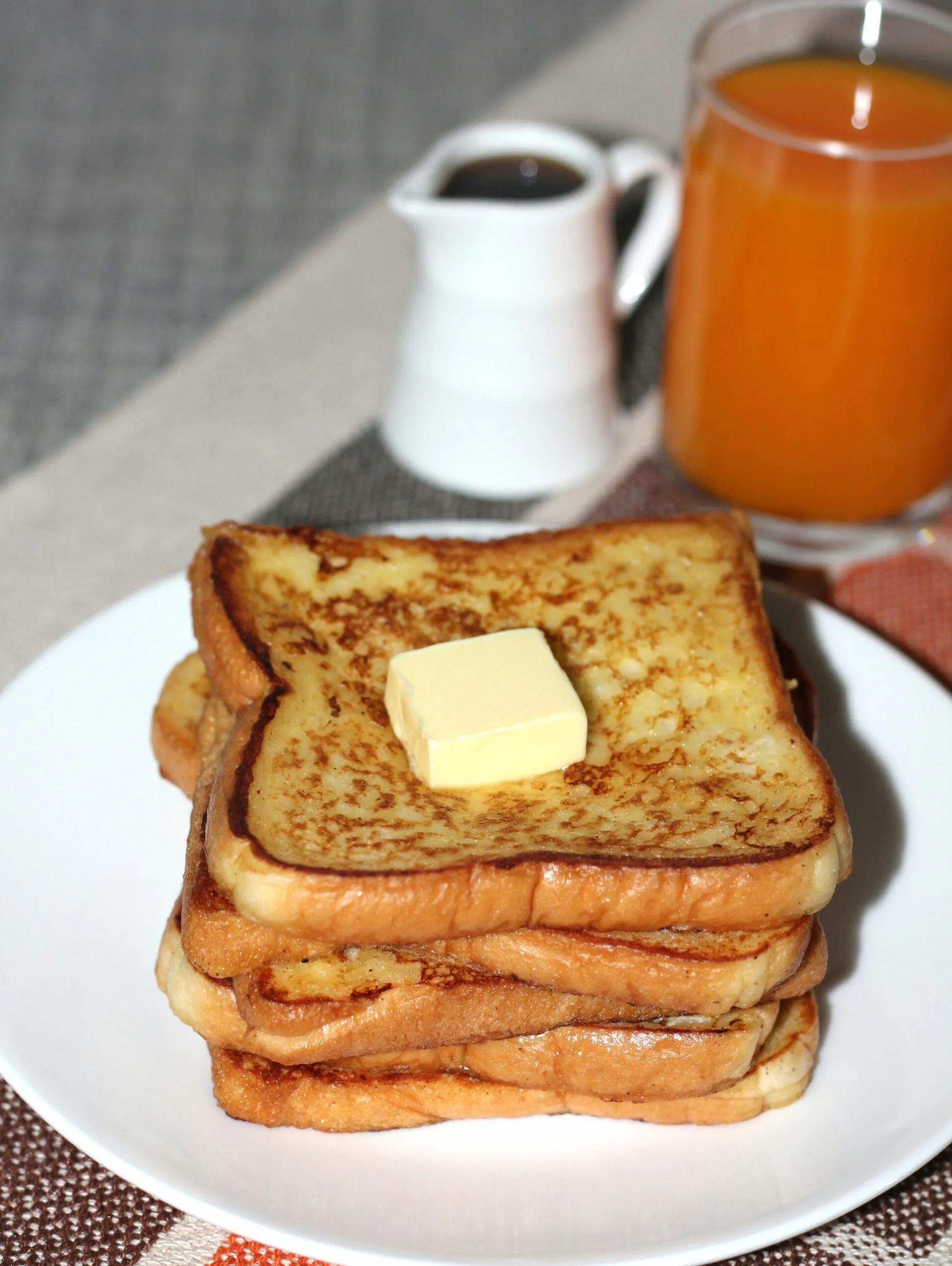 French Toast / Easy Breakfast / Snazzy Cuisine