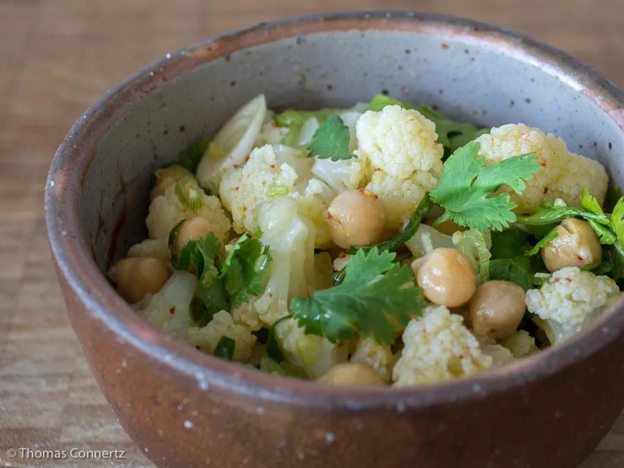 Blumenkohl-Salat mit Kichererbsen