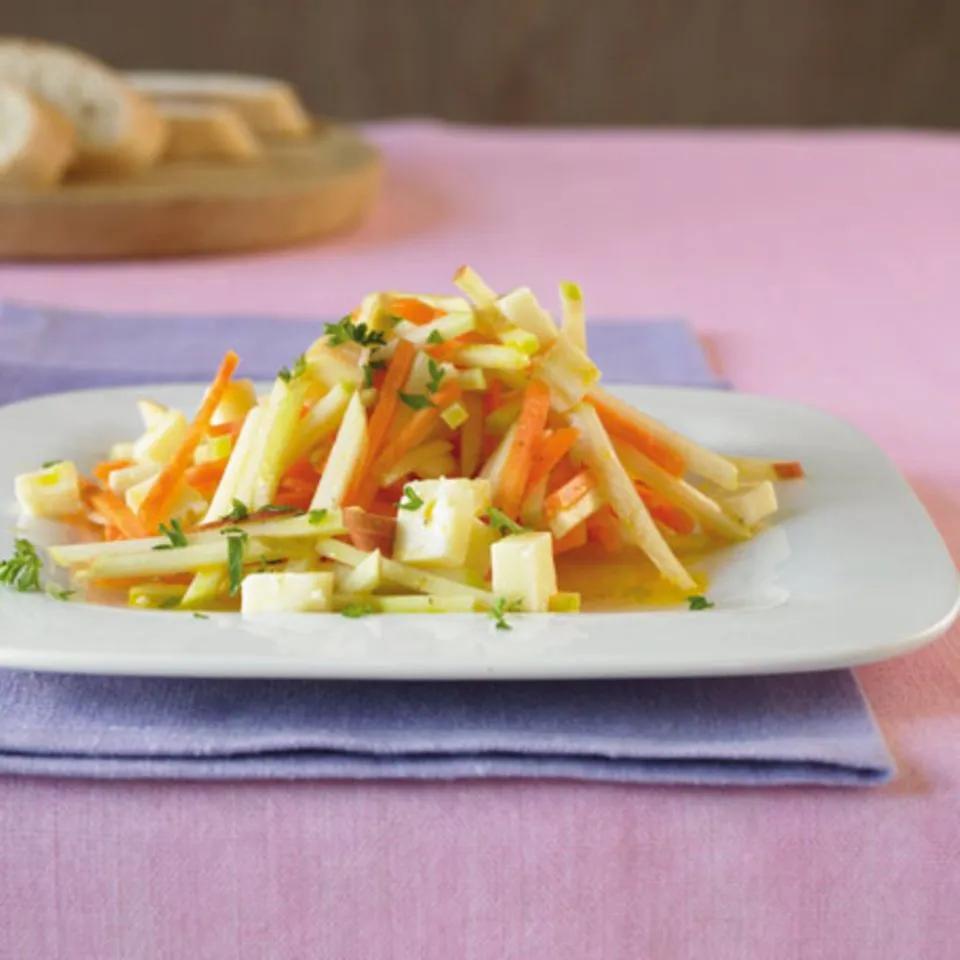 Möhren-Apfel-Salat Rezept - [ESSEN UND TRINKEN]