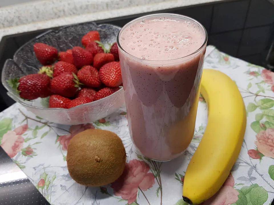 Veganer Erdbeer-Kiwi-Smoothie mit Banane von küchen_zauber| Chefkoch