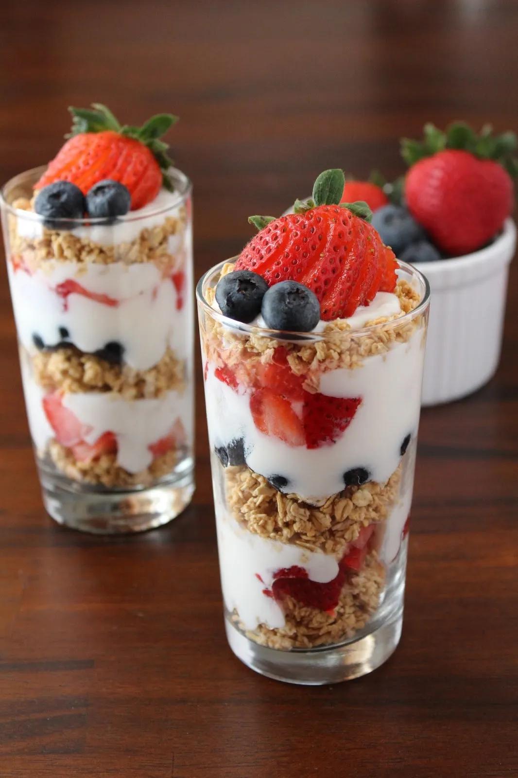 Love and Confections: Berry Parfaits for BrunchWeek - Daily Foods