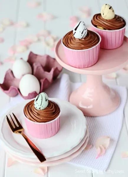 Oster Cupcakes mit Eierlikör - Köstlichkeiten zu Ostern by Kathy Loves