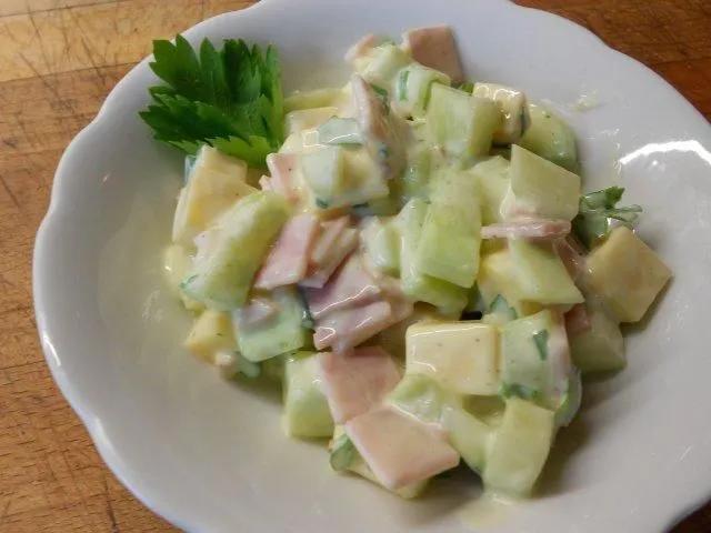 Schinken-Gurke-Käsesalat - Rezept mit Bild | Rezept | Käse salat ...