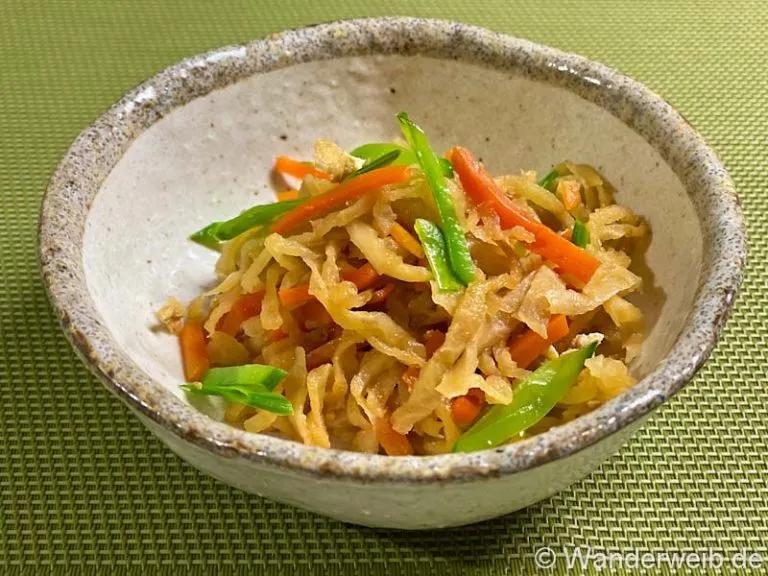 Kiriboshi Daikon: Getrockneter Rettich-Salat 切り干し大根 – WanderWeib kocht