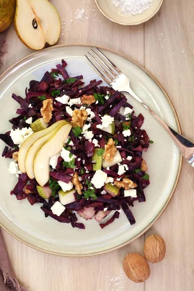 Wärmender Rotkraut-Salat mit Birne - MyHealthyFoodStory | Rezept ...