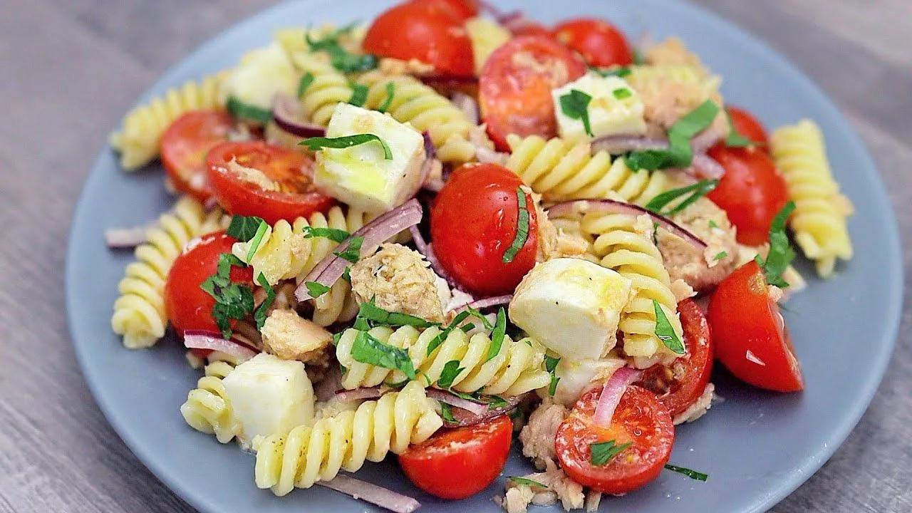 Der leckerste italienische Salat ️Einfach und schnell ️ - YouTube ...