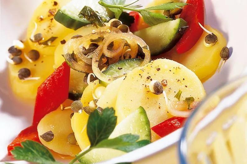 Lauwarmer Kartoffelsalat Rezept - FIT FOR FUN | Rezept | Rezepte ...