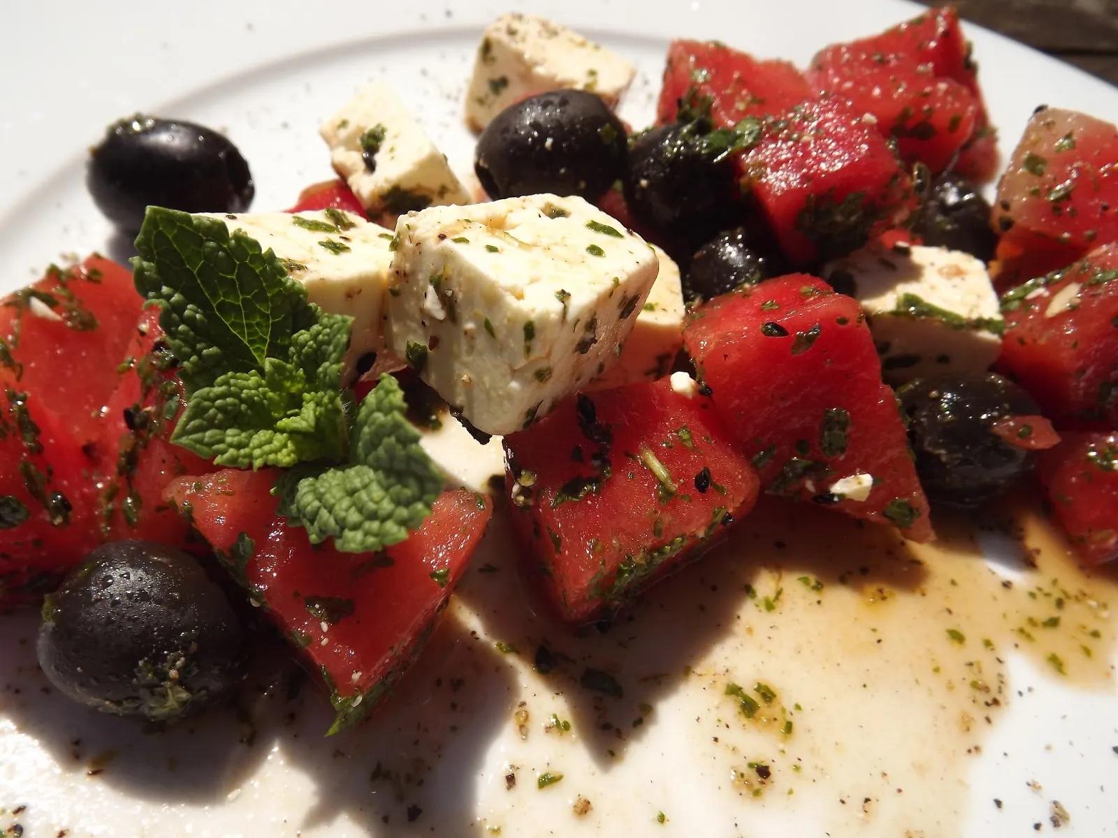Für ausgekochte Profis: Melonen-Sommer-Salat mit Minze und Schafskäse