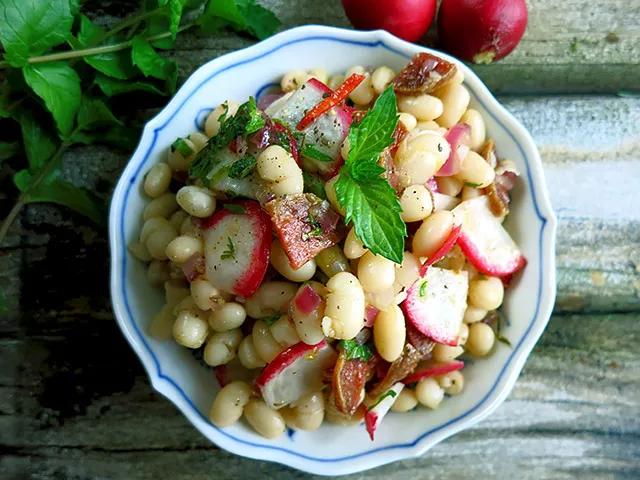 Bohnensalat mit Borlotti- oder weißen Bohnen und Minze – (vegan &amp; mit ...