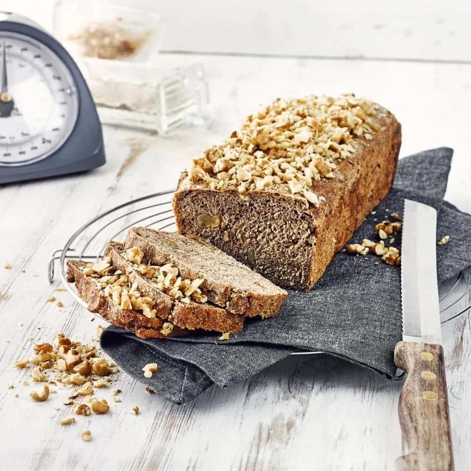 Vollkornbrot - Rezept | EDEKA | Rezept | Vollkornbrot backen ...