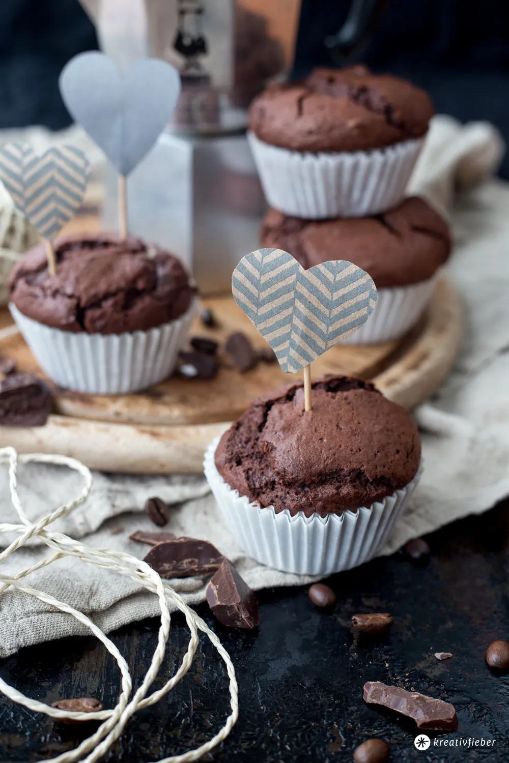 Schoko-Espresso-Muffins mit Cheesecakekern - einfaches Muffinrezept