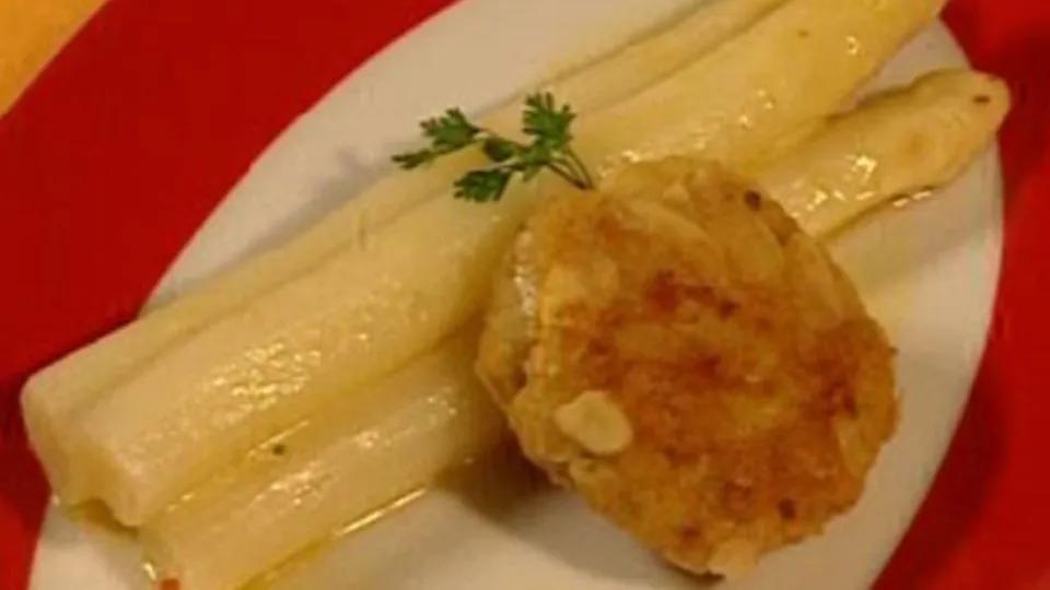 Forellen-Frikadellen mit Spargel und brauner Butter Rezept - [ESSEN UND ...