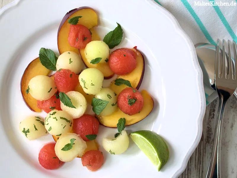 Schneller Melonen-Nektarinen-Salat