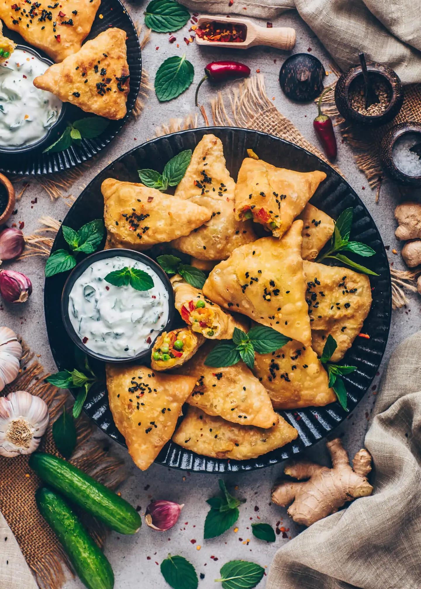 Vegane Samosas (Indische Teigtaschen) - Bianca Zapatka | Rezepte