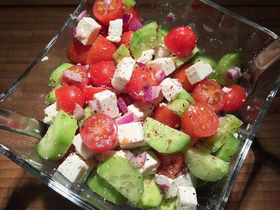 Tomaten - Gurken - Salat mit Schafskäse von problau| Chefkoch