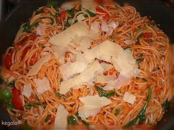 Spaghetti con Rucola e Pomodori | Kochmeister Rezept