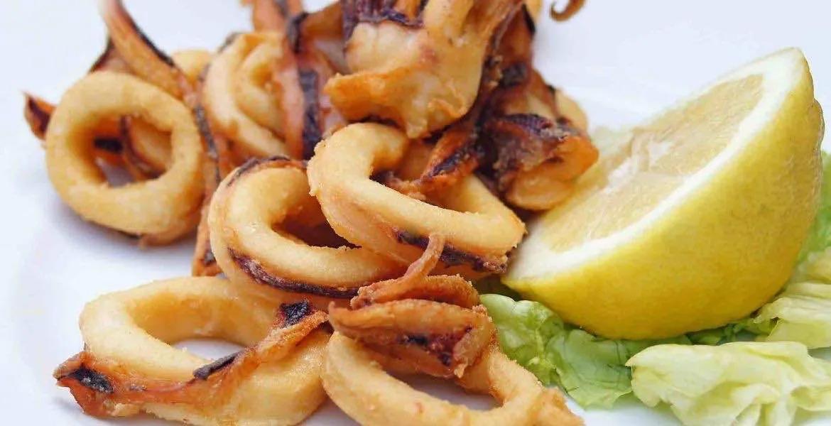 Frittierte Kalamari - Griechische Spezialitäten, griechische Küche ...