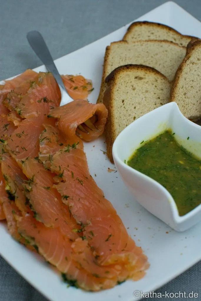 Gebeizter Lachs mit Dill und Zitrone - Katha-kocht! | Salat mit lachs ...