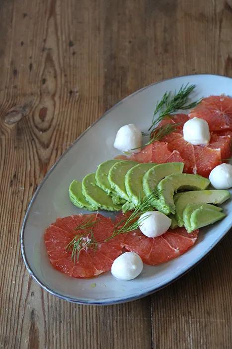 SOMMERLICHER SALAT MIT GRAPEFRUIT - Transglobal Pan Party