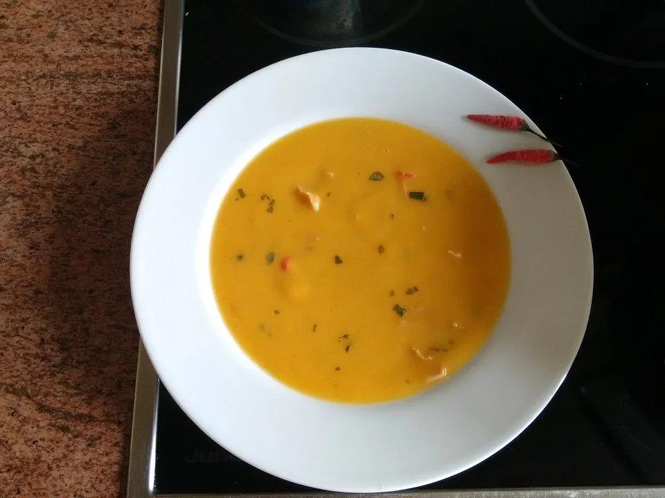 Scharfe Zucchini-Kokoscreme-Samtsuppe von HmmLeckerMehr| Chefkoch