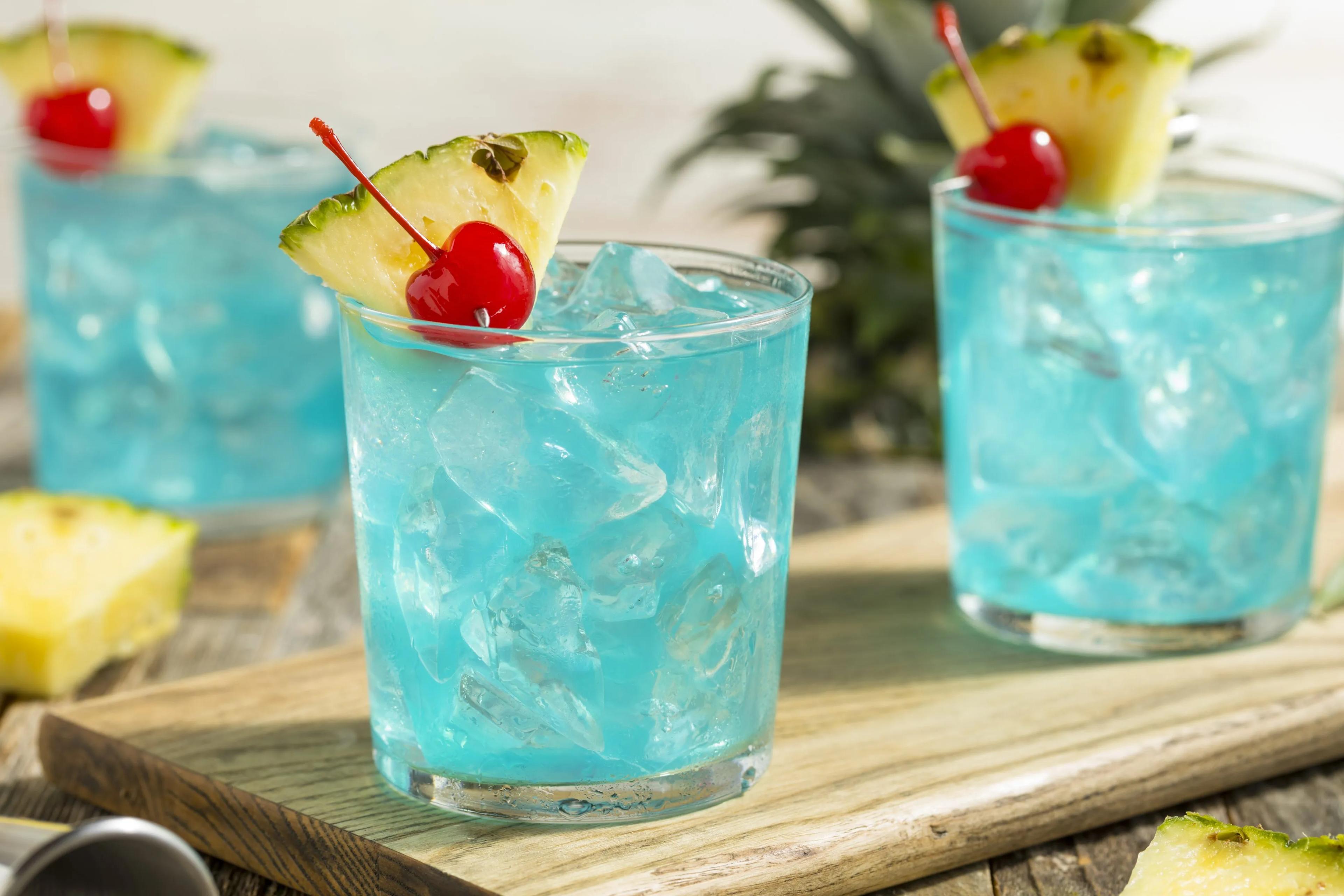 Blue Hawaiian Punch: the effortless cocktail recipe