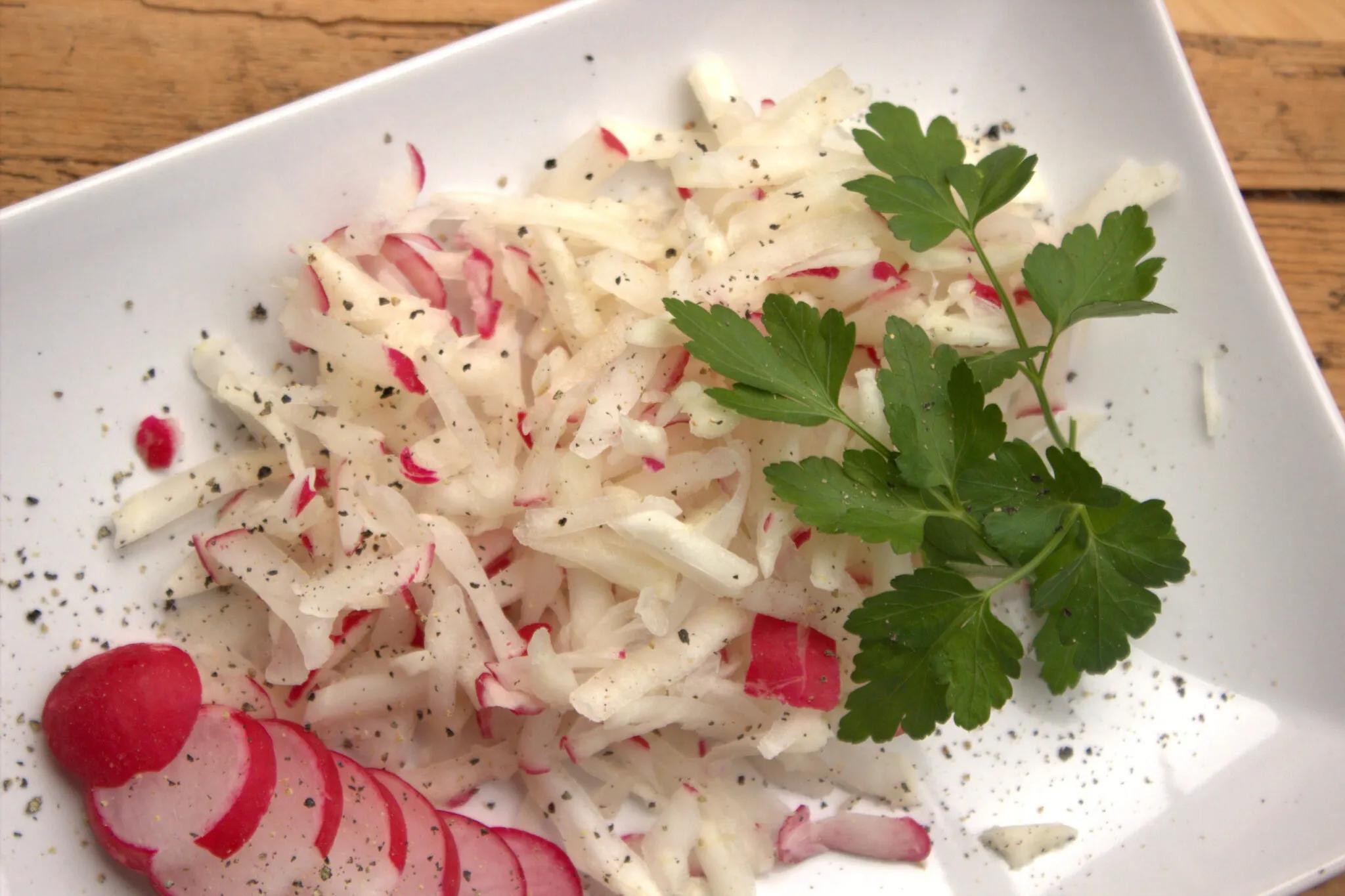 Rettich-Radieschen-Salat - ein leichter Frühlingssalat