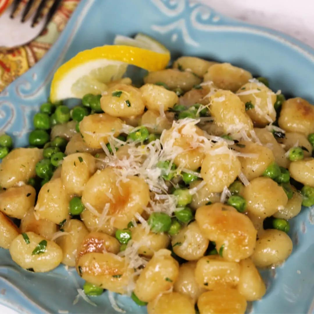 30 Minute Gnocchi and Peas | One Pot Recipe