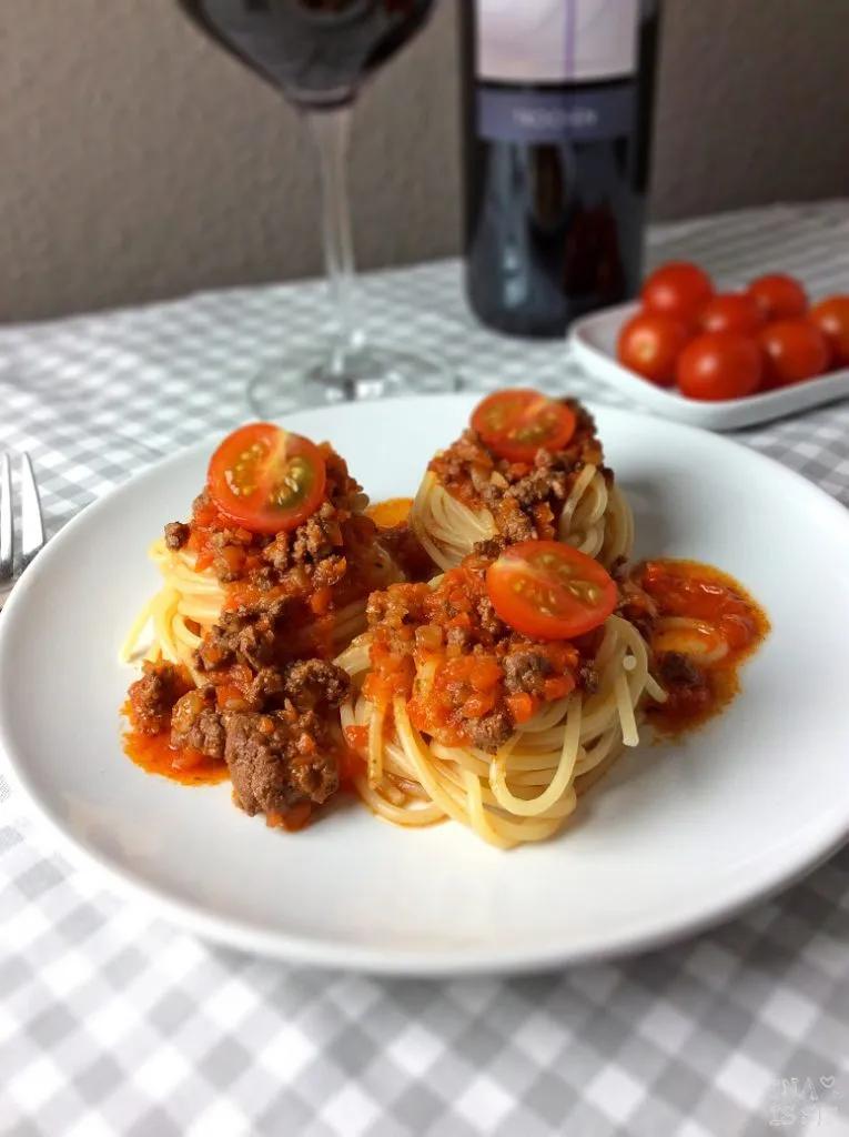 Spaghetti Bolognese Alla Mamma - Ina Isst