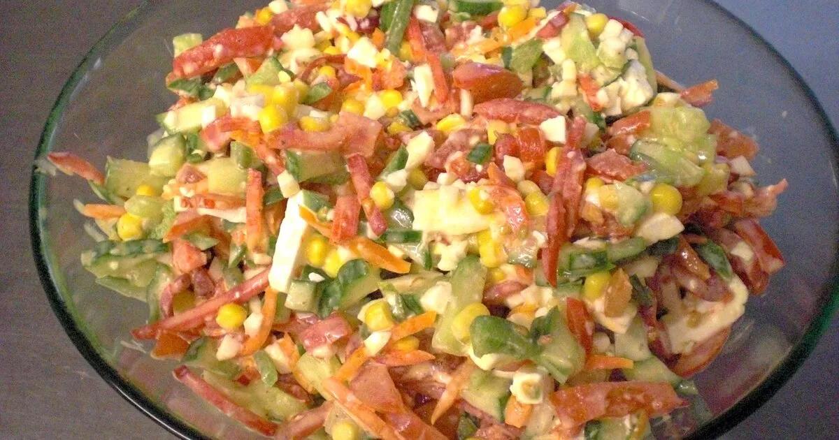 Gemüse-Käse-Salat - einfach &amp; lecker | DasKochrezept.de