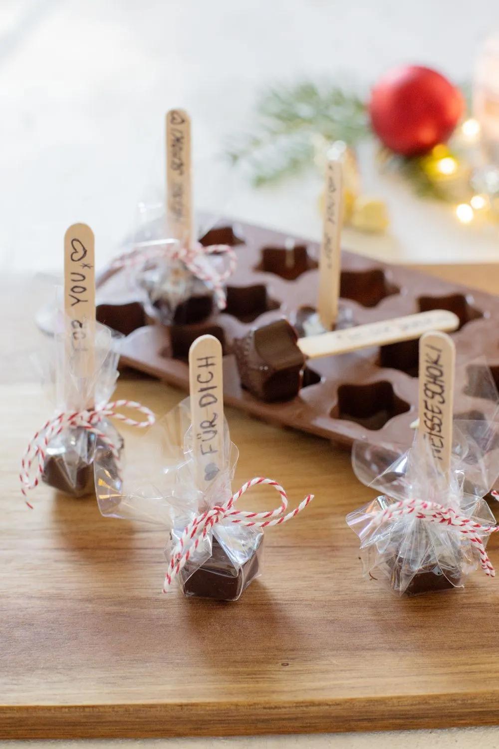 DIY Geschenk: Schokolade am Stiel (für heiße Schokolade) - TRYTRYTRY ...
