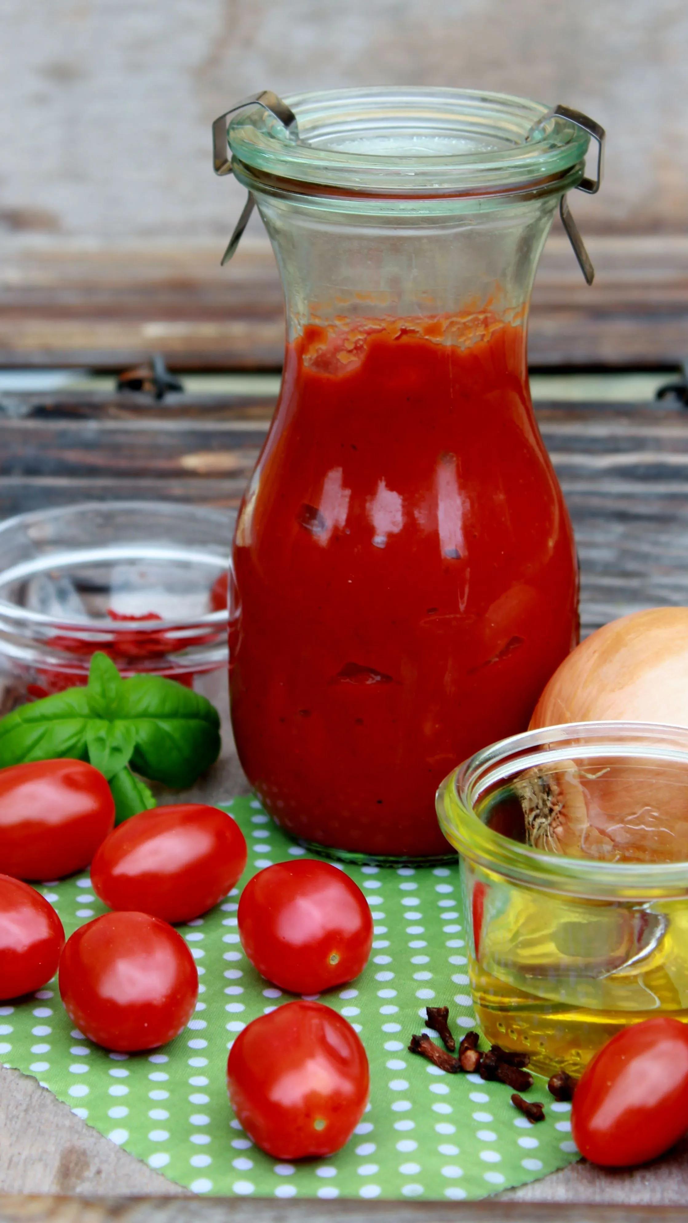 Tomatenketchup selbst gemacht | Genuss, Tomaten ketchup, Tomatenketchup