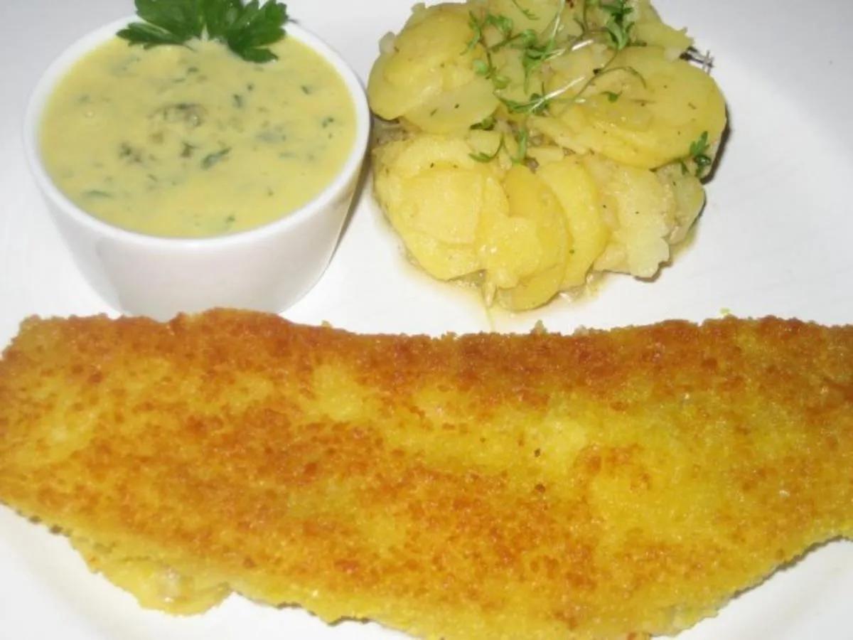 Panierter Fisch mit Kartoffelsalat und Remoulade - Rezept - kochbar.de