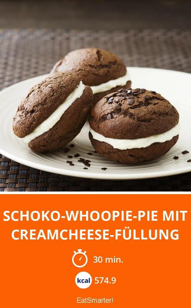 Schoko-Whoopie-Pie mit Creamcheese-Füllung Rezept | EAT SMARTER
