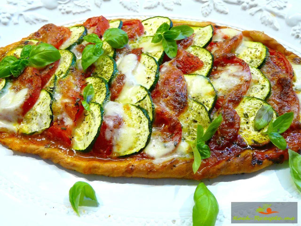 Vegetarische Sommer Pizza Rezept leicht und gesund kochen