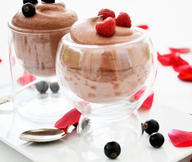 Ein himmlisches, cremiges Dessert ist das #Schokoladenmousse. Das # ...