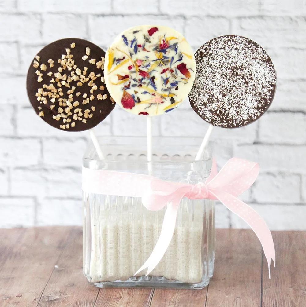 Muttertagsgeschenkidee: Schokoladen Lollis mit leckeren Toppings