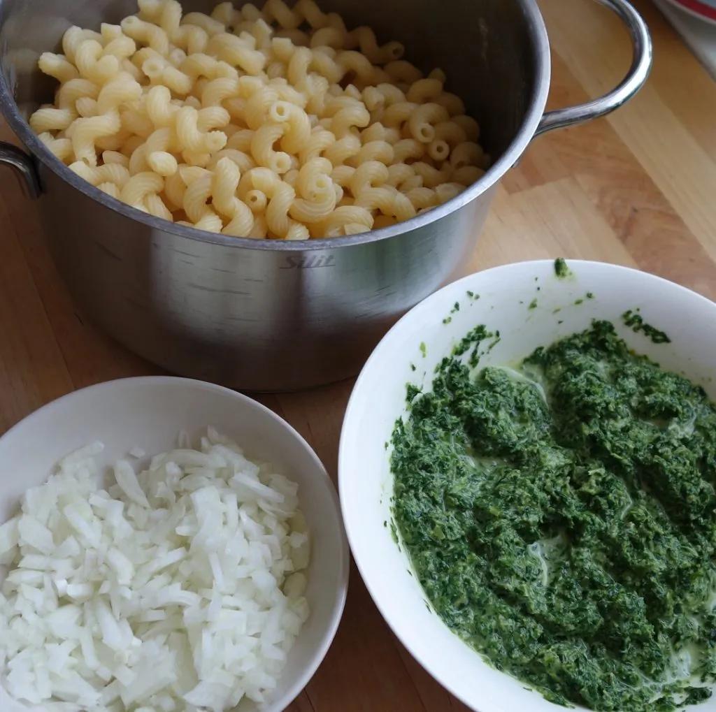 Nudeln mit Spinatsoße für Kinder und Kochmuffel - Rezeptliste.com