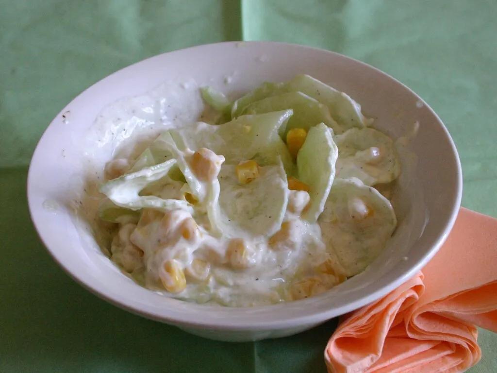 Gurke-Mais-Salat - einfach &amp; lecker | DasKochrezept.de