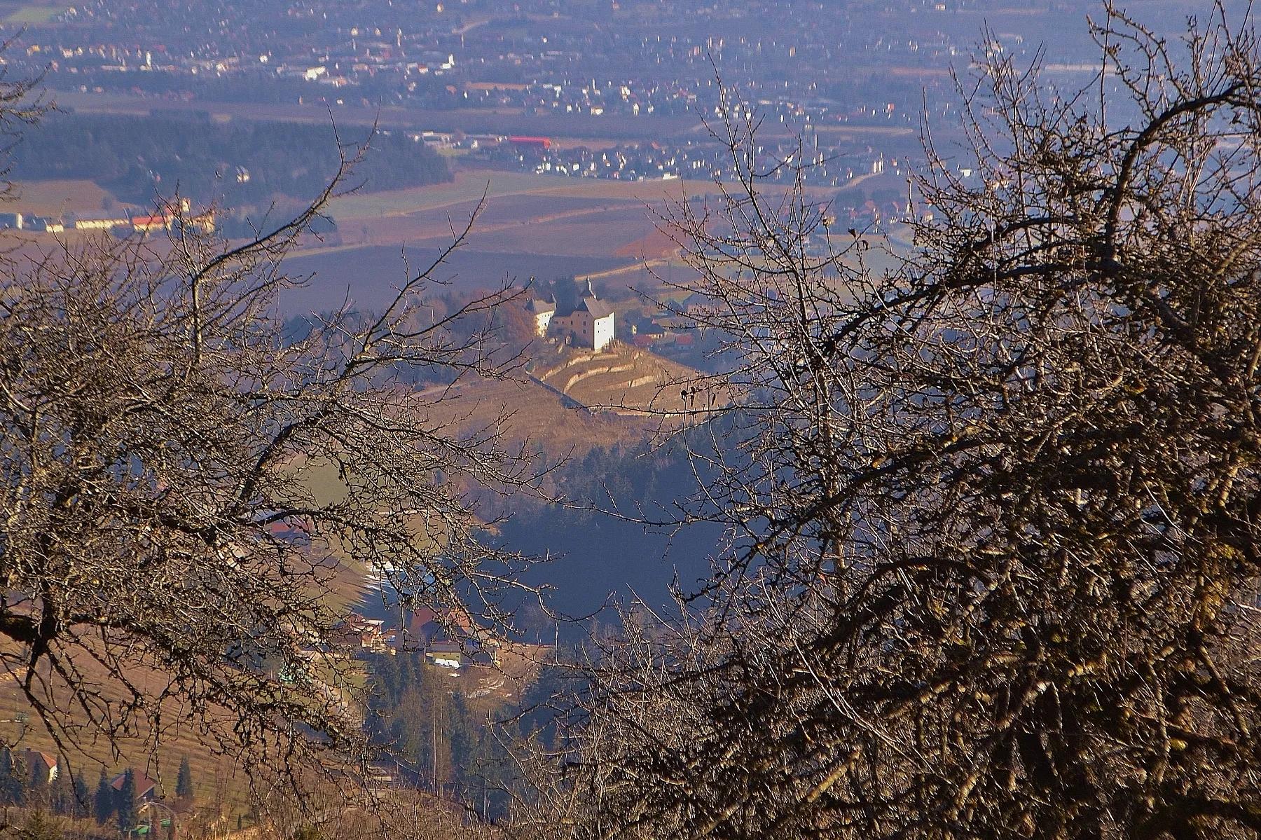 Vom Schloss Thürn zur Filialkirche St. Peter und Paul am Reisberg am ...